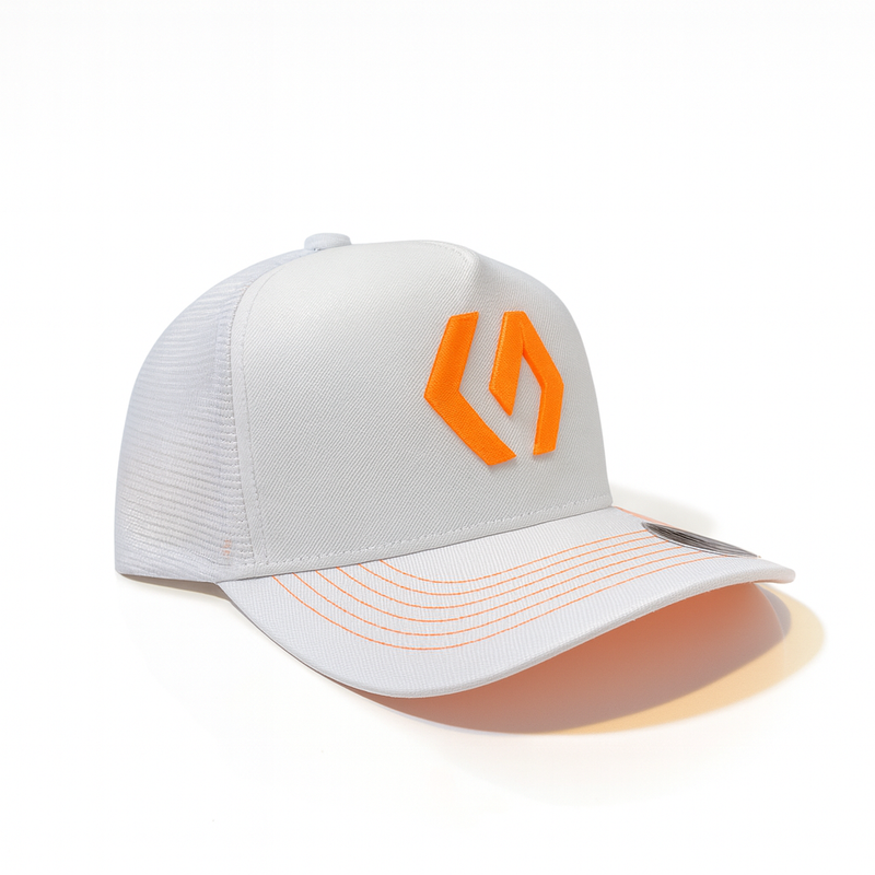 BONÉ BRANCO / LARANJA