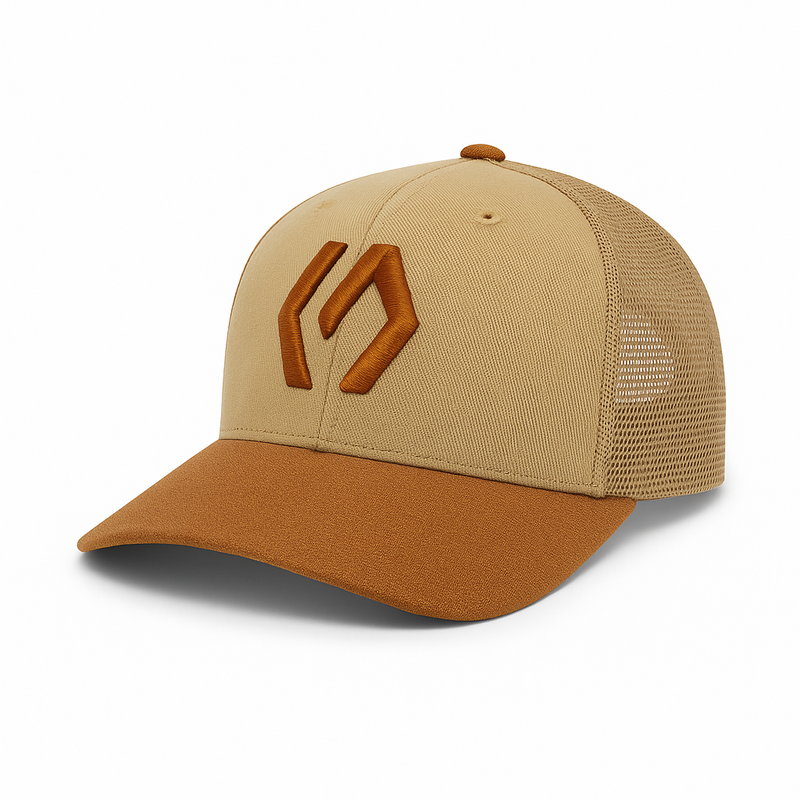 BONÉ MARROM COM TELINHA